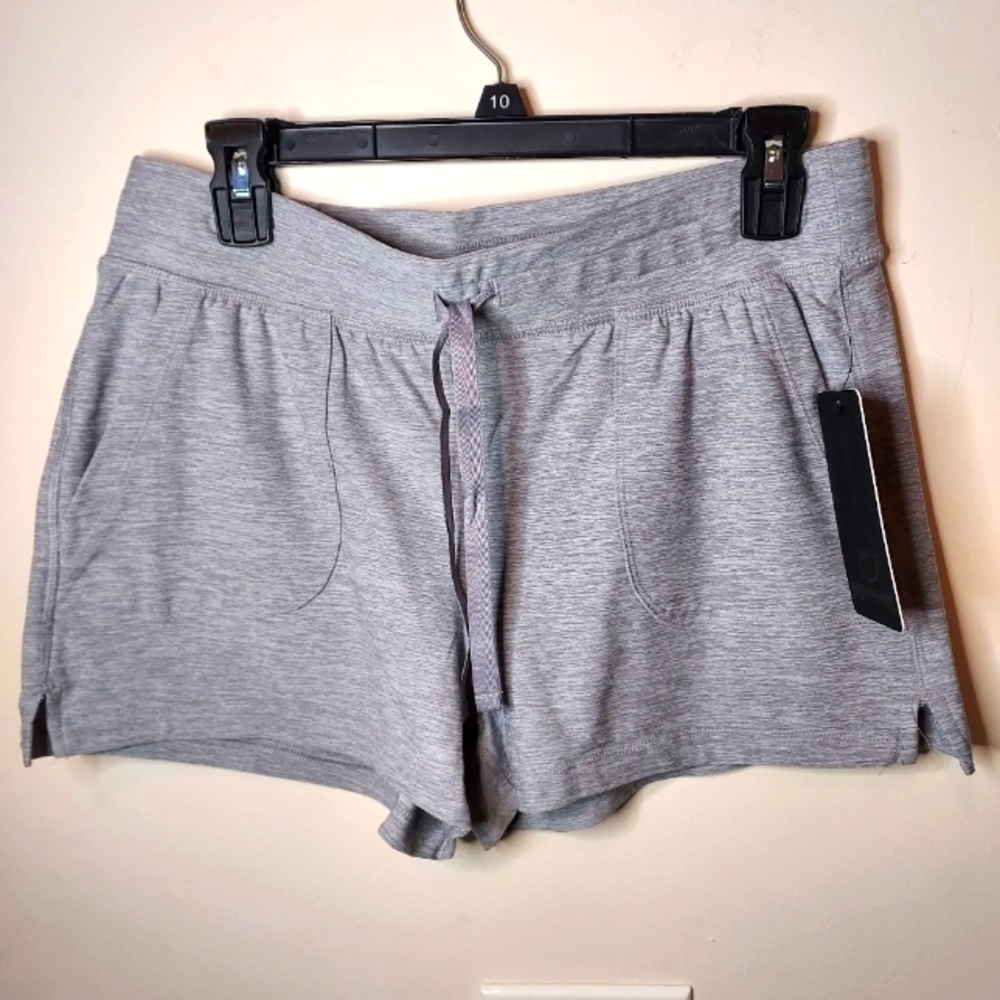 90degree BY REFLEX SHORT